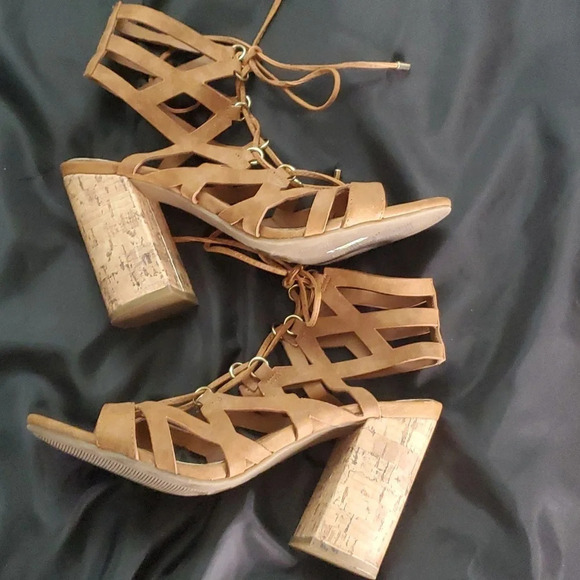 Guess Womens Lace up Block Heel Sandals - Picture 6 of 9
